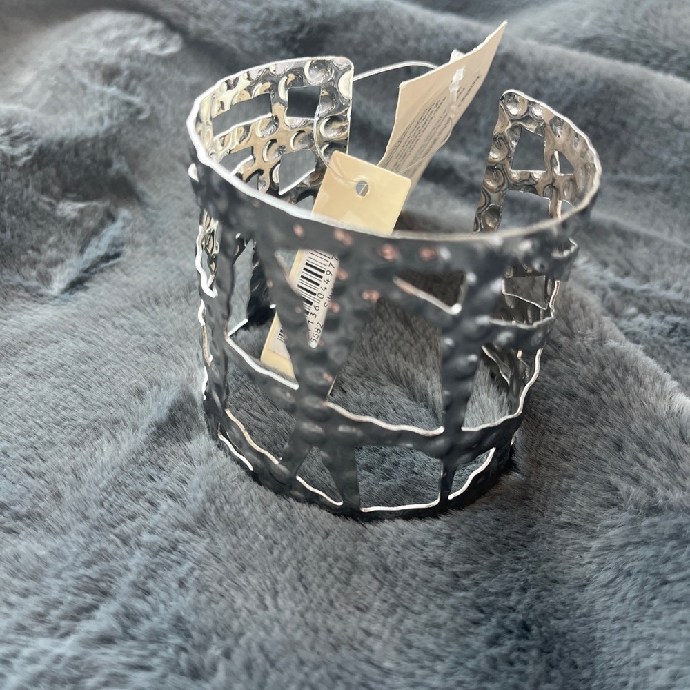 NWT Amrita Singh bangle bracelet